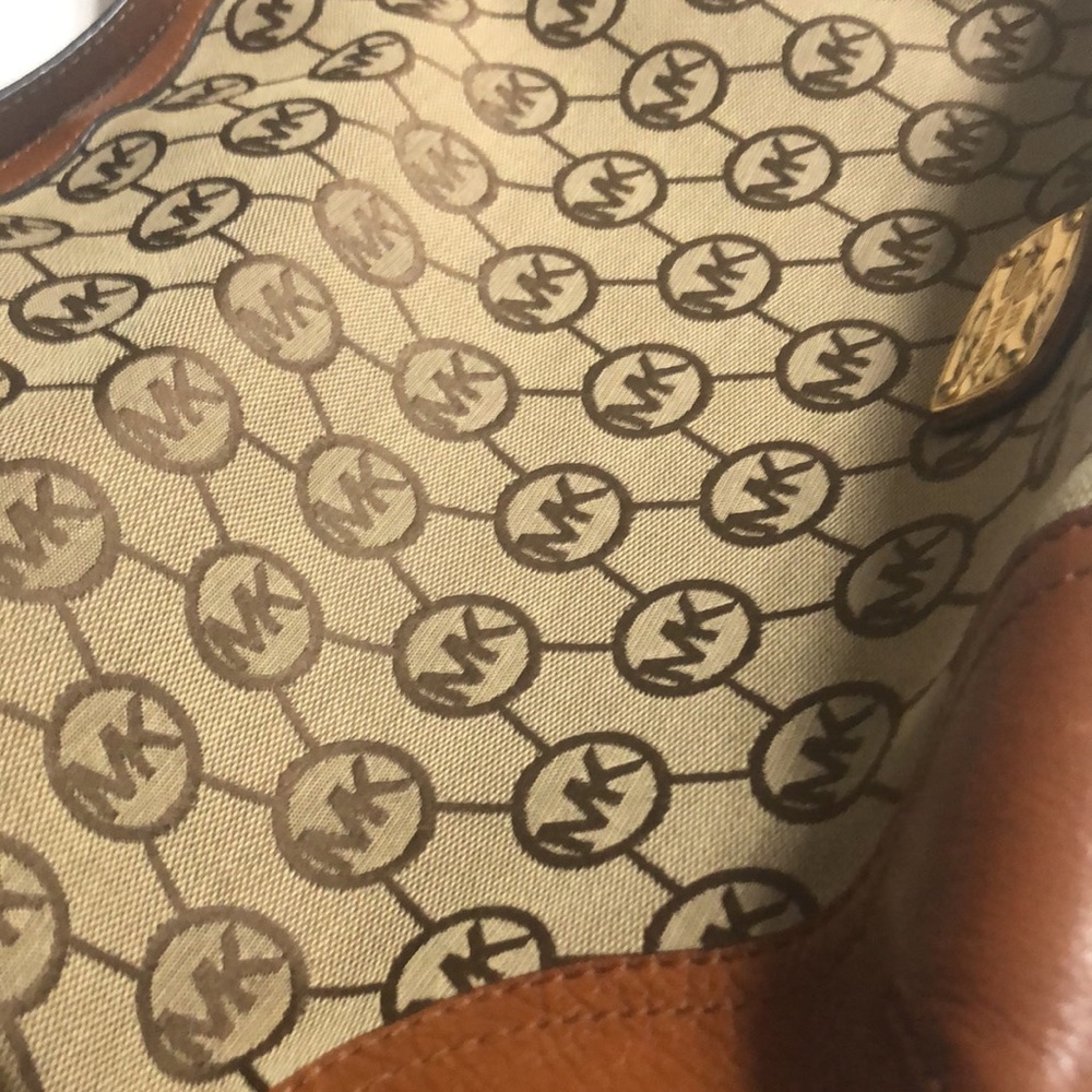Michael Kors - Picture 2 of 7